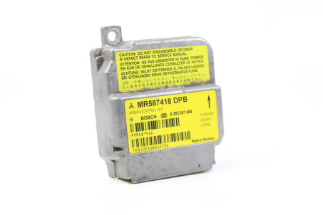 Блок управления AIRBAG Mitsubishi Colt (Z30) 2004-2012 MR587416 (696)