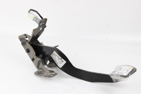 Педаль тормоза АКПП Mitsubishi Colt (Z30) 2004-2012 4620A037 (771)