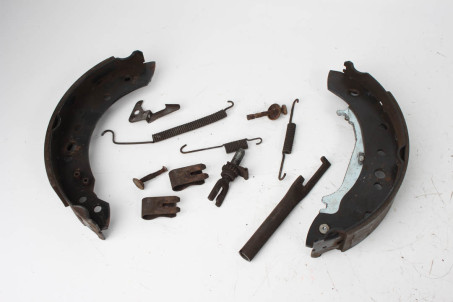 Механизм тормозной правый Mitsubishi Colt (Z30) 2004-2012 4600A016 (833)