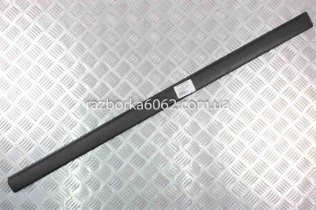 Молдинг двері передньої правої Mitsubishi Space Star 1998-2005 MR915830 (916)