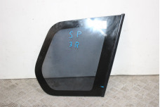 Скло в кузов заднє праве Mitsubishi Space Star 1998-2005 MR135740 (979)