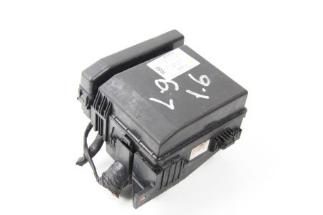 Блок предохранителей двигателя 1.6 Mitsubishi Lancer 9 (CSA) 2003-2009 MR965734 (1058)