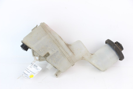 Бачок головного гальмівного циліндра Toyota RAV-4 II 2000-2005 4722042060 (1231)