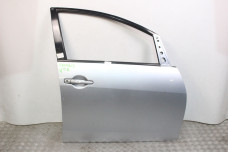 Двері передні праві Mitsubishi Grandis 2004-2010 5700A036 (1512)