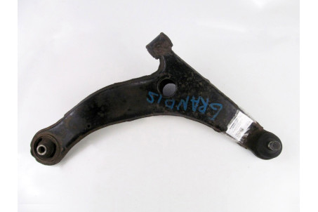 Важіль передній правий Mitsubishi Grandis 2004-2010 4013A236 (1560)