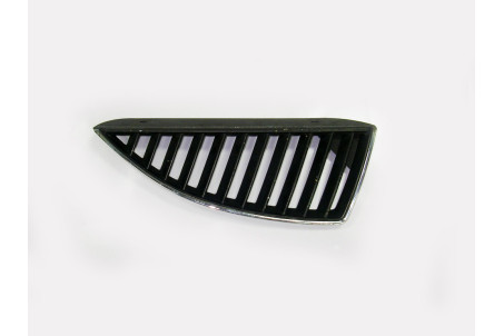 Решітка радіатора права -06 Mitsubishi Lancer 9 (CSA) 2003-2009 MN161114 (1704)