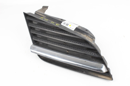 Решетка радиатора правая Nissan Primera (P12) 2002-2009 62320AU300 (1775)