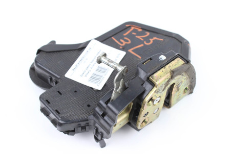 Замок двері задній лівий електро 2pin Toyota Avensis T25 (T250) 2003-2009 6906002101 (2076)