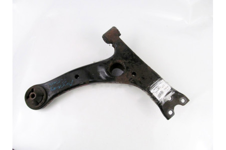 Важіль передній правий Toyota Avensis T25 (T250) 2003-2009 4806805070 (2118)