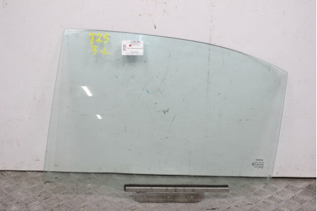Скло двері заднє ліве Toyota Avensis T25 (T250) 2003-2009 6810405100 (2123)