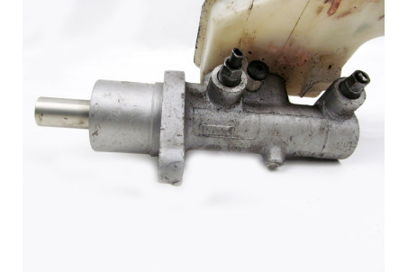 Циліндр гальмівний головний під ABS Mazda 3 (BK) 2003-2008 BPYS4340Z (2152)