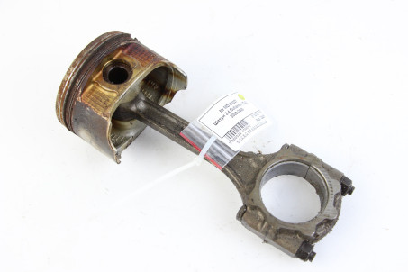 Шатун разом з поршнем 2.4 Mitsubishi Outlander (CU) 2003-2008 MN128074 (2245)