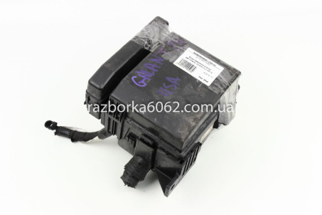 Блок запобіжників двигуна Mitsubishi Galant (DJ) 2003-2012 8501A553 (2506)