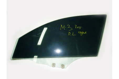 Скло двері переднє ліве седан Mazda 3 (BK) 2003-2008 BP4K59511A (2841)