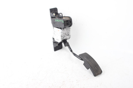 Педаль газу електро 2.4 АКПП Mitsubishi Galant (DJ) 2003-2012 MR955493 (3346)