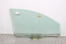 Скло двері переднє праве Nissan Note (E11) 2006-2013 803009U000 (3935)