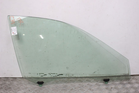 Скло двері переднє праве Toyota Camry 30 (XV30) 2001-2006 6810133140 (5011) EU