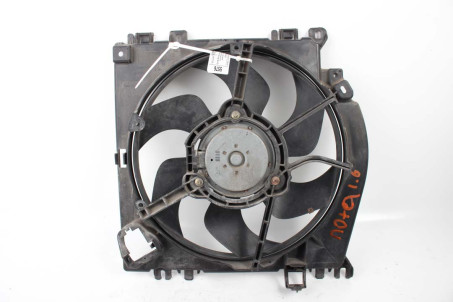 Диффузор с вентилятором комплект 1.4-1.6 Nissan Note (E11) 2006-2013 21481AX610 (5576)