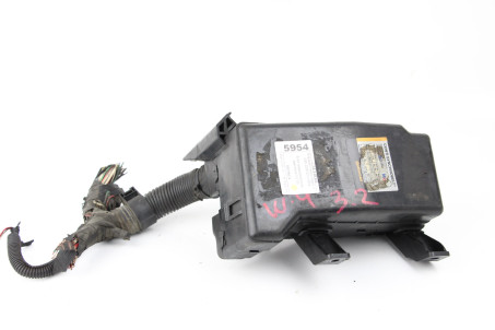 Блок предохранителей двигателя 3.2 TDI Mitsubishi Pajero Wagon IV (V90) 2007-2013 MR459985 (5954)