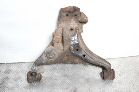 Важіль передній лівий нижній Mitsubishi Pajero Wagon IV (V90) 2007-2013 4013A209 (5957)