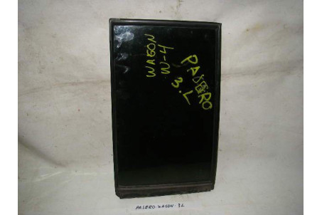 Скло двері задньої лівої (кватирка) Mitsubishi Pajero Wagon IV (V90) 2007-2013 MR436987 (5982)