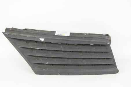 Решітка радіатора права Middle East (Arab) Nissan Tiida (C11) 2007-2013 62320ED400 (6034)