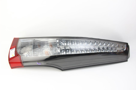 Фонарь правый EU Mitsubishi Grandis 2004-2010 8330A016 (6577)