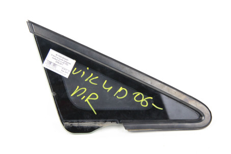 Скло в кузов переднє праве Honda Civic 4D (FD) 2006-2011 73331SNAA01 (6771)