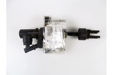 Циліндр зчеплення головний Toyota Auris 2006-2012 3142012030 (6851)