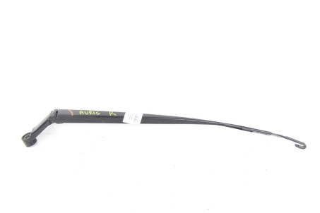 Держатель дворника правый Toyota Auris 2006-2012 8521102181 (6854)