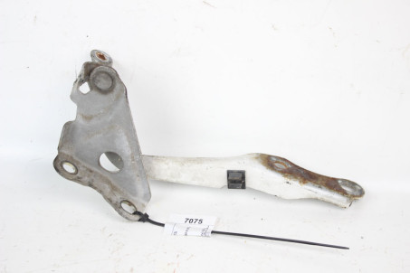 Петля капота права -09 Toyota RAV-4 III 2005-2012 5341042060 (7075)