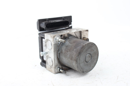 Блок ABS 1.6 АКПП Nissan Note (E11) 2006-2013 476609U000 (7696)