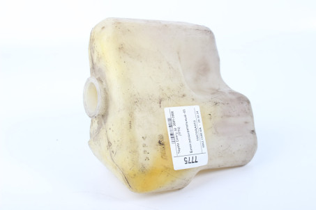 Бачок розширювальний -03 Toyota Camry 30 (XV30) 2001-2006 16470AA010 (7775)