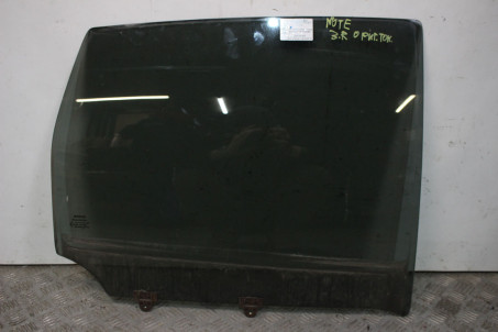 Скло двері заднє праве оригінальне тонування Nissan Note (E11) 2006-2013 823009U010 (8582)