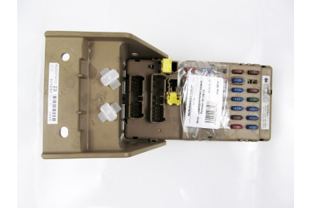 Блок запобіжників сервіс Subaru Forester (SH) 2008-2012 82201FG010 (8816)