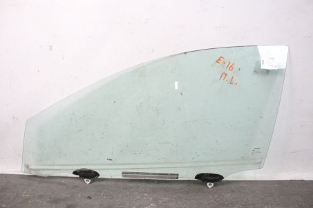 Скло двері переднє ліве Toyota Corolla E16 (E160) 2013-2018 6810202430 (8886)