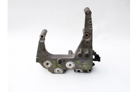 Кронштейн двигателя правый 2.5 Nissan X-Trail (T31) 2007-2012 13507JA00A (9102)