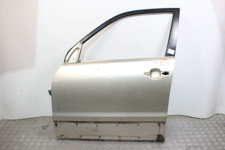 Дверь передняя левая небольшой дефект Suzuki Grand Vitara (JB) 2006-2017 6800265843 (9292)
