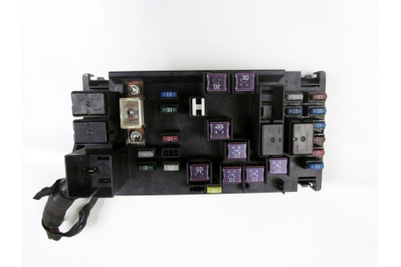 Блок предохранителей двигателя 1.5-2.5 мкпп Subaru Impreza (GH/GE) 2007-2013 82241FG010 (9743)