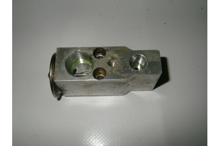 Клапан испарителя кондиционера Subaru Impreza (GH/GE) 2007-2013 73531FG000 (9818)