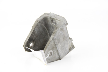 Кронштейн КПП задній Mitsubishi Outlander (CU) 2003-2008 1092A024 (10120)