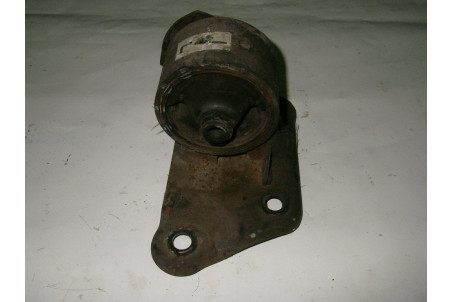 Подушка мотора ліва АКПП 1.6 Mitsubishi Lancer 9 (CSA) 2003-2009 MR961540 (10646)