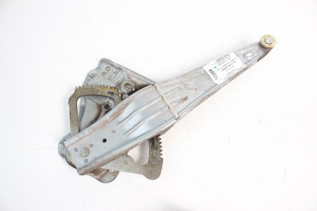 Стеклоподъёмник задний правый электр (без моторчика) Toyota Avensis T25 (T250) 2003-2009 6983005100 (10904)