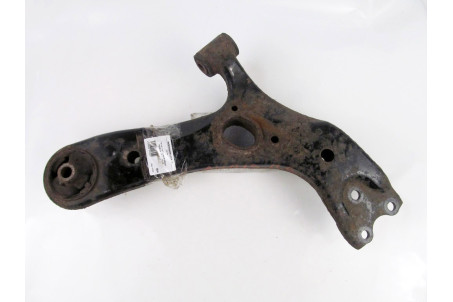 Важіль передній правий Toyota Auris 2006-2012 4806812300 (11725)