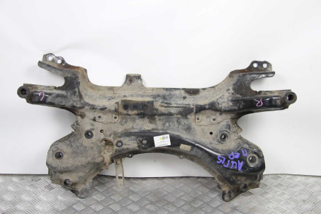 Балка передньої підвіски Toyota Auris 2006-2012 5120102101 (11810)