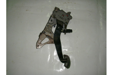 Педаль тормоза АКПП Nissan X-Trail (T31) 2007-2012 46501JG410 (12560)