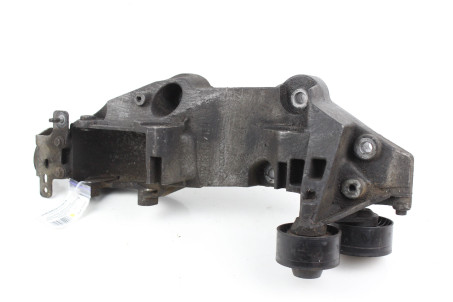 Кронштейн крепления генератора 2.0 Diesel Nissan X-Trail (T31) 2007-2012 8200527320 (12562)