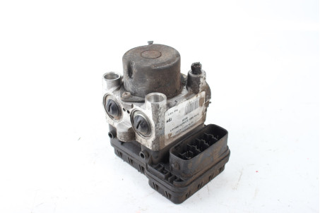 Блок ABS 2.0 АКПП Toyota RAV-4 II 2000-2005 4451042060 (12572)