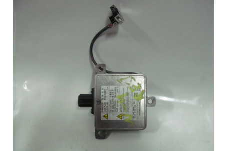 Блок розжига ксеноновой фары 12- Mitsubishi Pajero Wagon IV (V90) 2007-2013 8301C770 (12719)