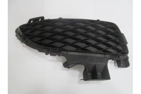 Заглушка ПТФ правая седан Mazda 3 (BK) 2003-2008 BN8V50C11 (12752)